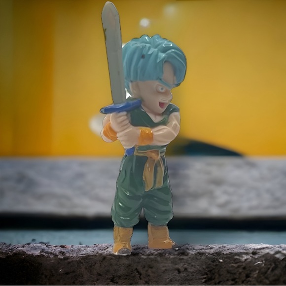 Rare Dragon Ball Z Trunks Figurine (1989) - Picture 4 of 6